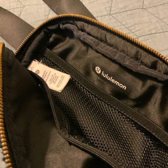 Lululemon - Picture 2 of 3